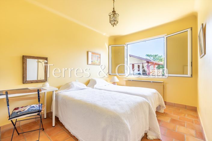 Image No.13-5 Bed House for sale
