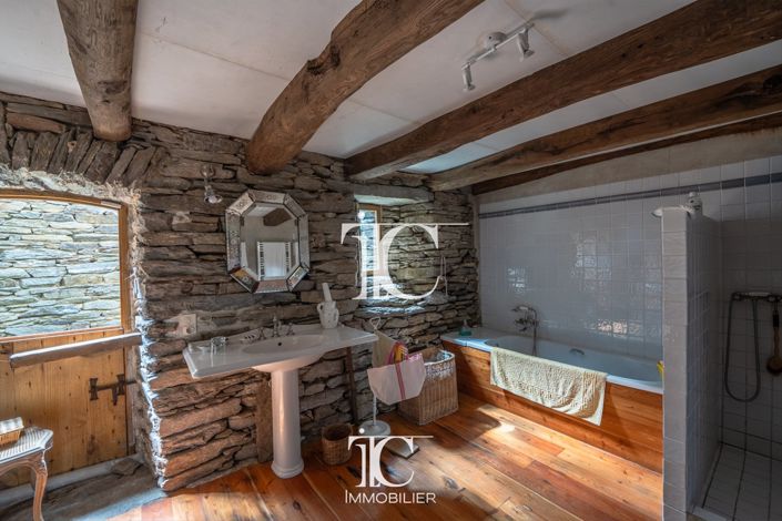 Image No.17-7 Bed House for sale