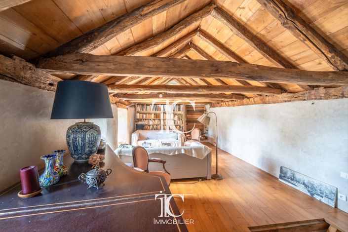 Image No.23-7 Bed House for sale