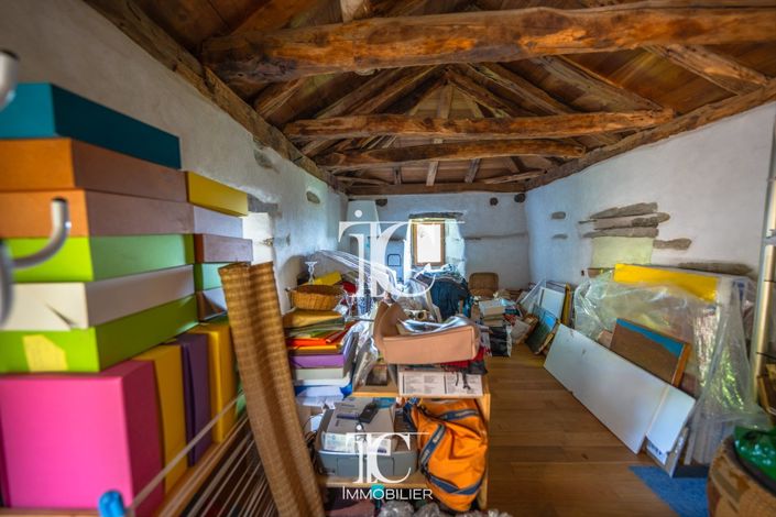 Image No.24-7 Bed House for sale
