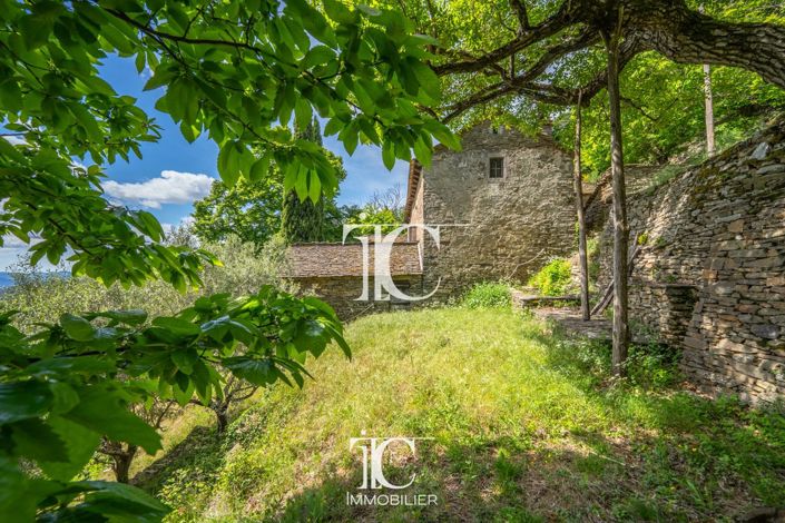 Image No.31-7 Bed House for sale