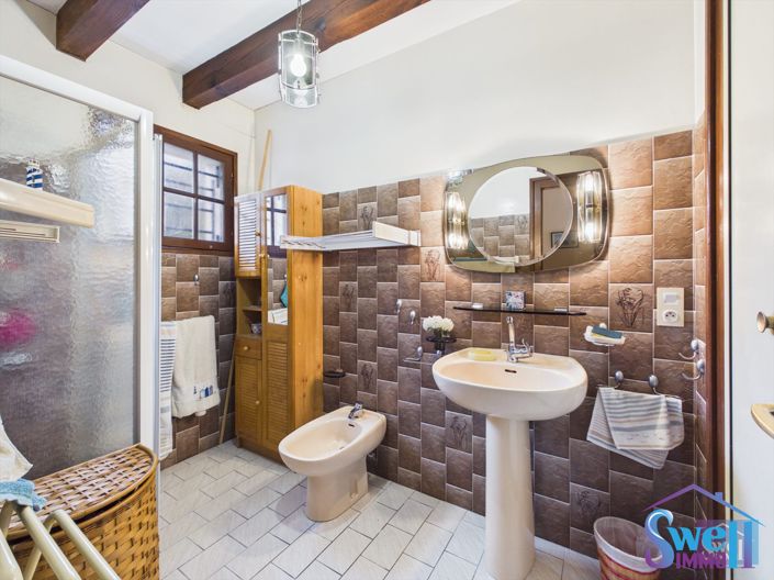 Image No.19-5 Bed House for sale