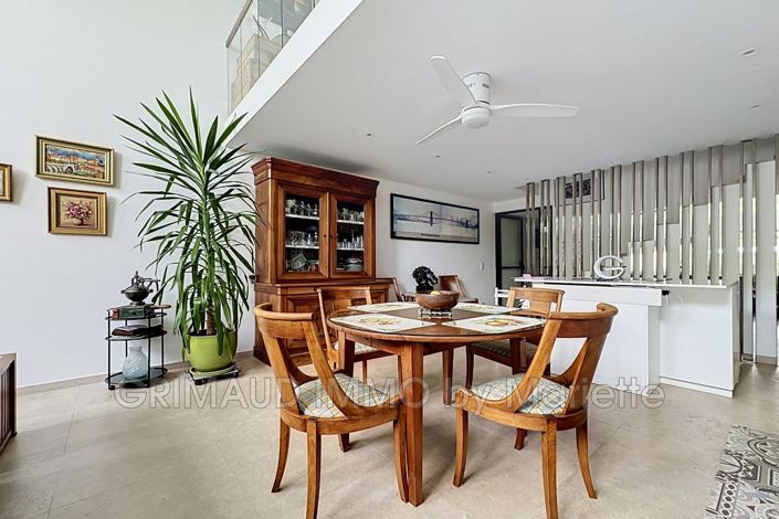 Image No.6-3 Bed House for sale