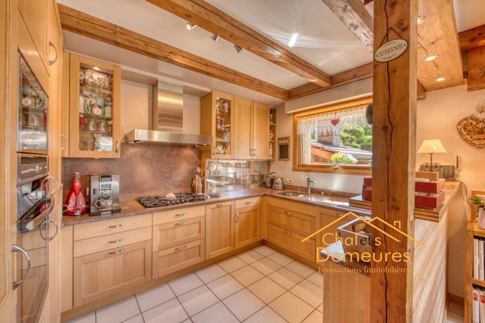 Image No.9-4 Bed House for sale