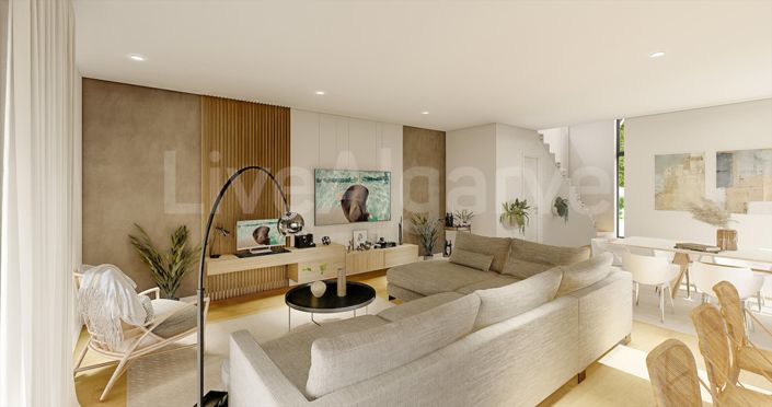 Image No.2-4 Bed House for sale