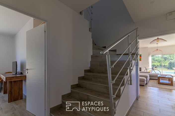 Image No.10-3 Bed House for sale