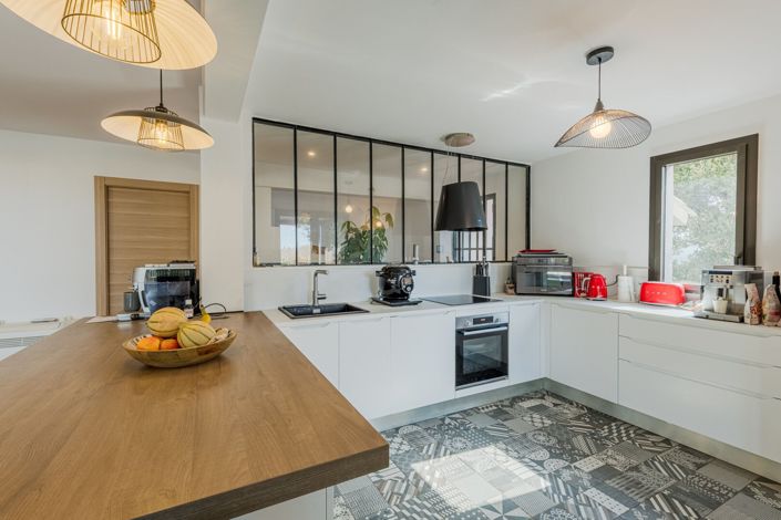 Image No.5-4 Bed House for sale