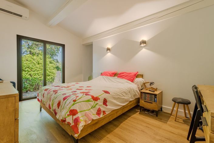 Image No.6-4 Bed House for sale