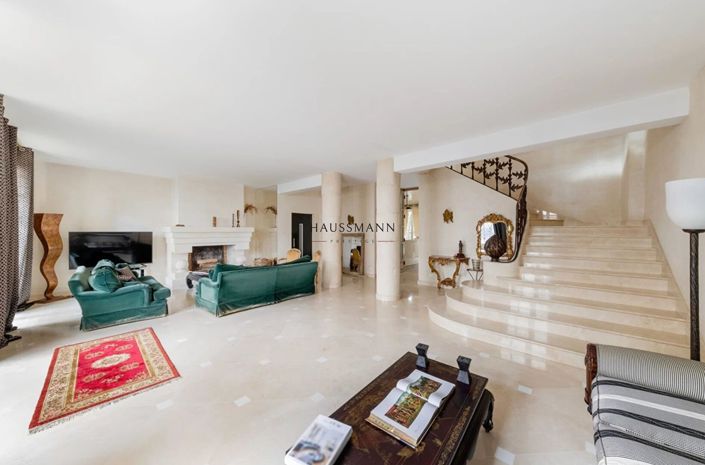 Image No.4-7 Bed Property for sale