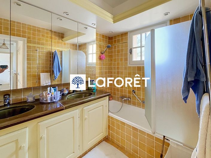 Image No.13-4 Bed House for sale