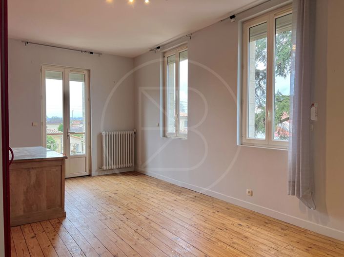 Image No.11-6 Bed House for sale