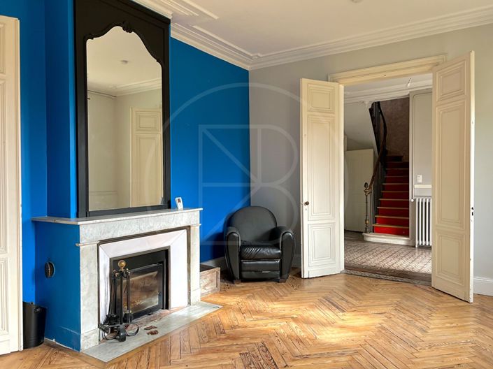 Image No.4-6 Bed House for sale