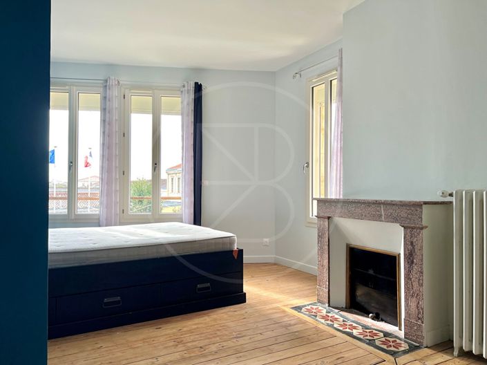 Image No.9-6 Bed House for sale