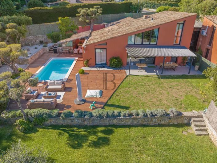 Image No.17-3 Bed House for sale