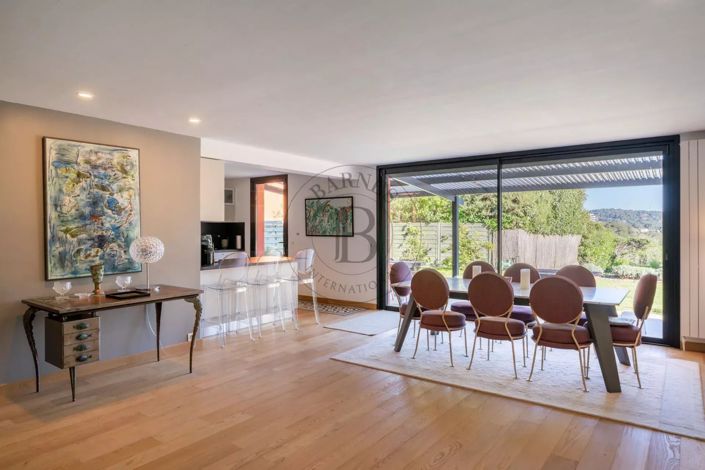 Image No.8-3 Bed House for sale