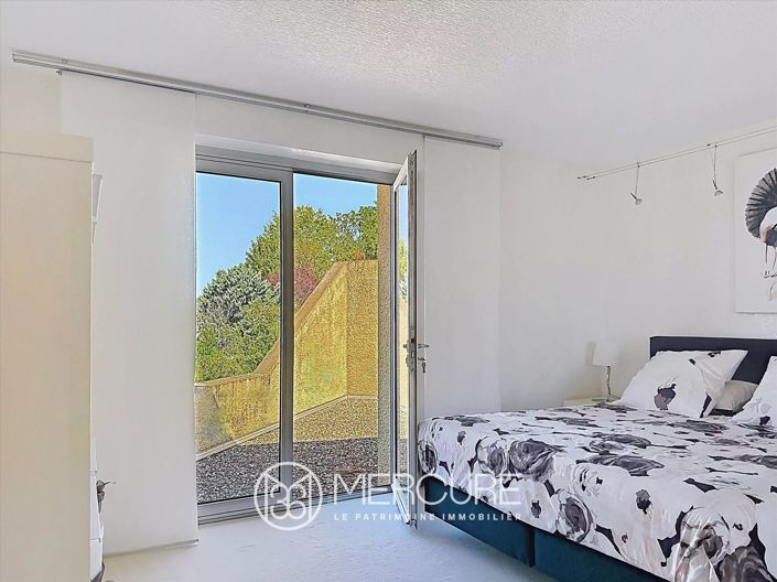 Image No.10-5 Bed House for sale