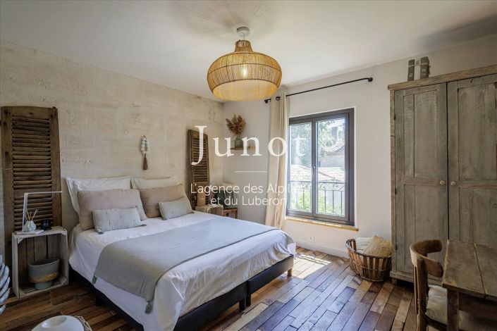 Image No.17-4 Bed House for sale