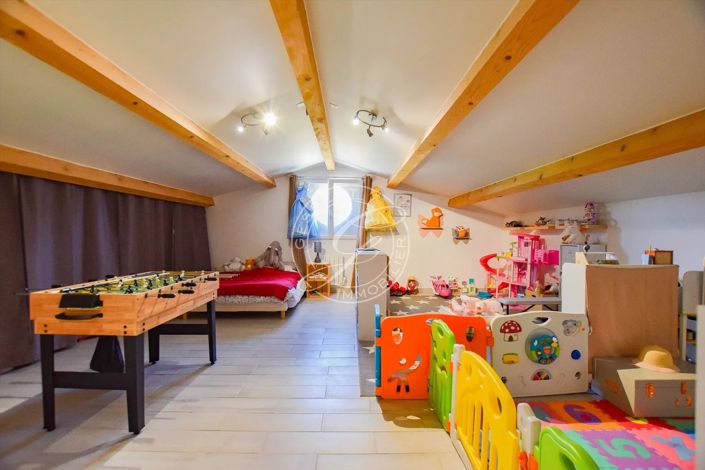 Image No.23-5 Bed House for sale