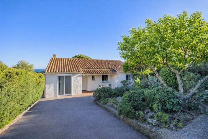 Image No.2-4 Bed House for sale