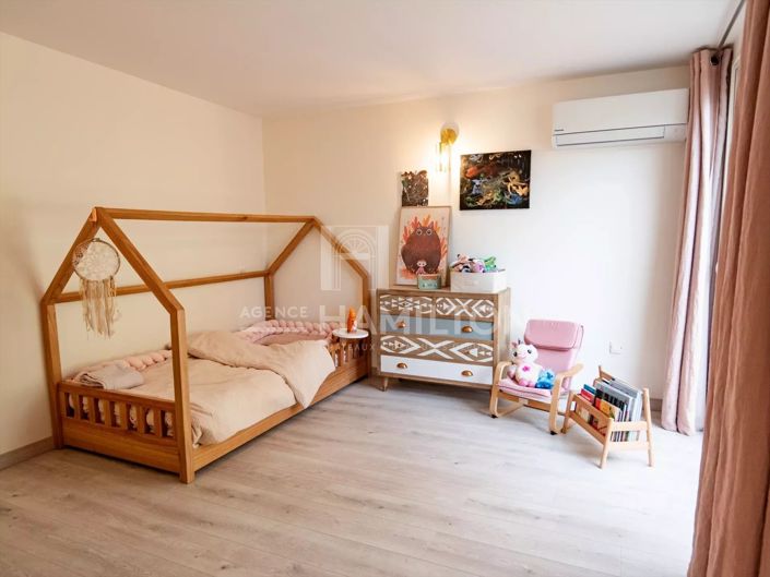 Image No.13-4 Bed House for sale