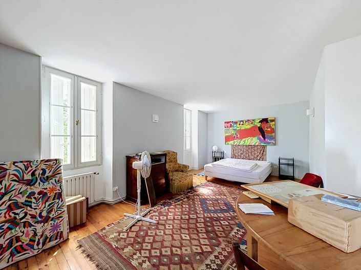 Image No.10-5 Bed House for sale