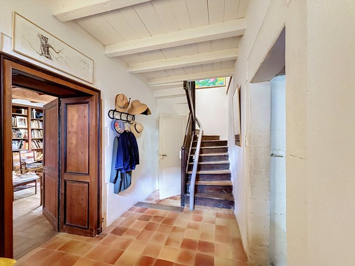 Image No.5-5 Bed House for sale