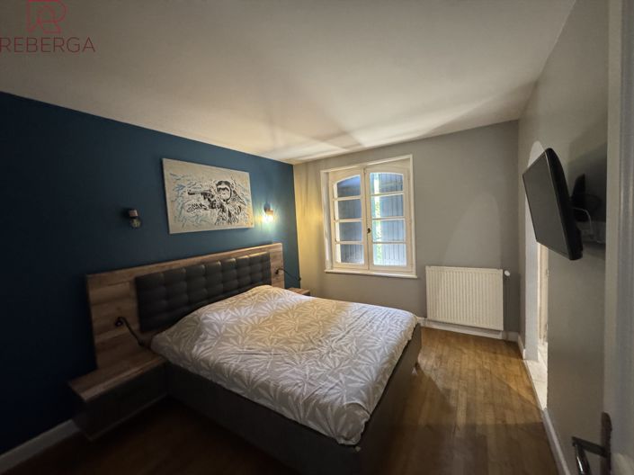 Image No.10-3 Bed House for sale