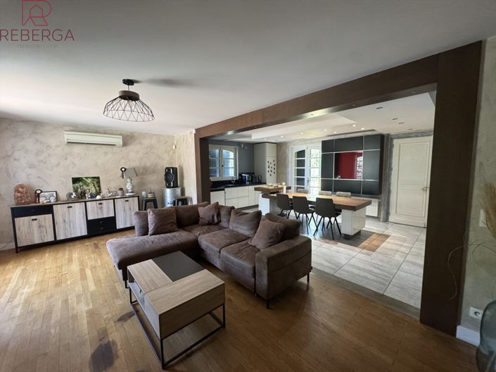 Image No.6-3 Bed House for sale