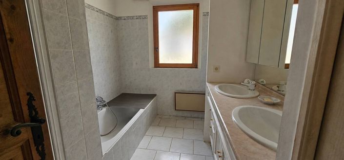 Image No.17-House for sale
