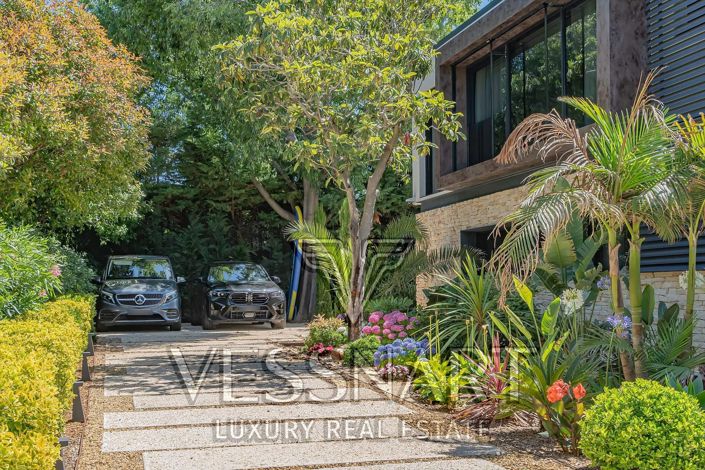 Image No.3-6 Bed House for sale