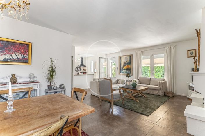 Image No.4-4 Bed House for sale