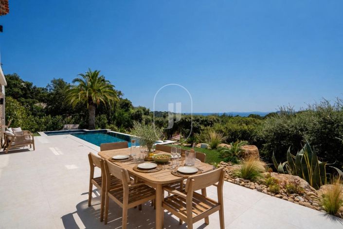 Image No.3-5 Bed House for sale