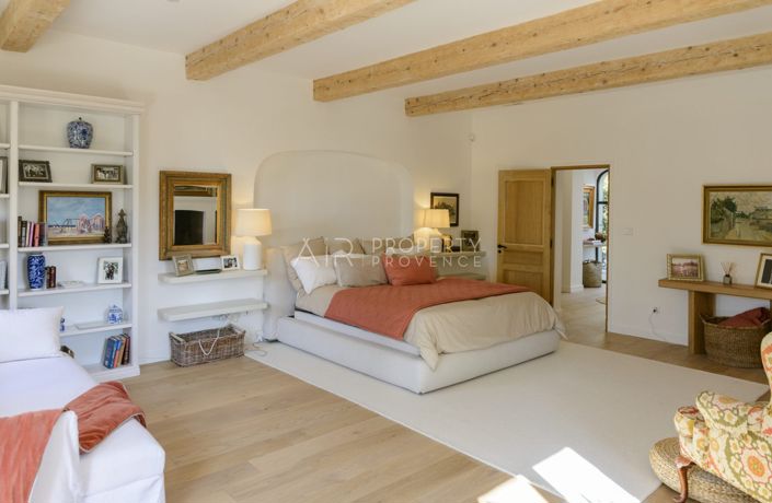 Image No.24-4 Bed Property for sale