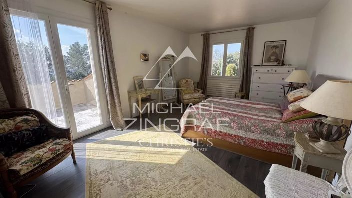 Image No.9-4 Bed House for sale