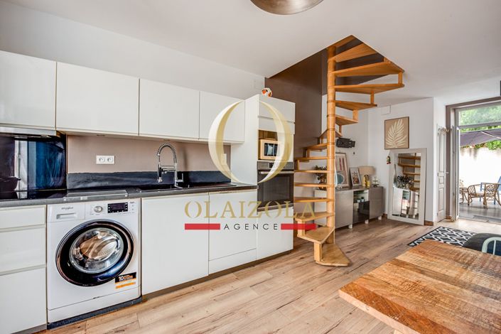 Image No.9-3 Bed House for sale