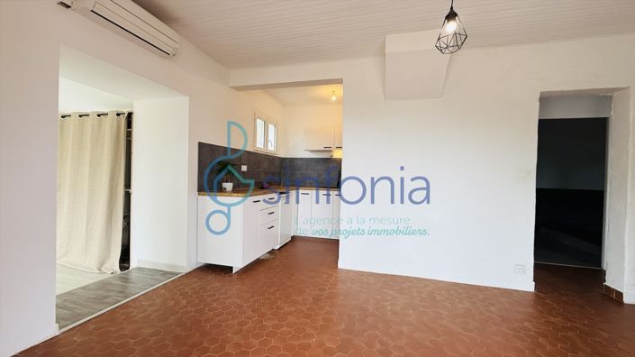 Image No.5-2 Bed House for sale