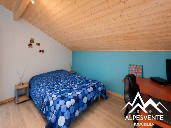 Image No.15-5 Bed House for sale