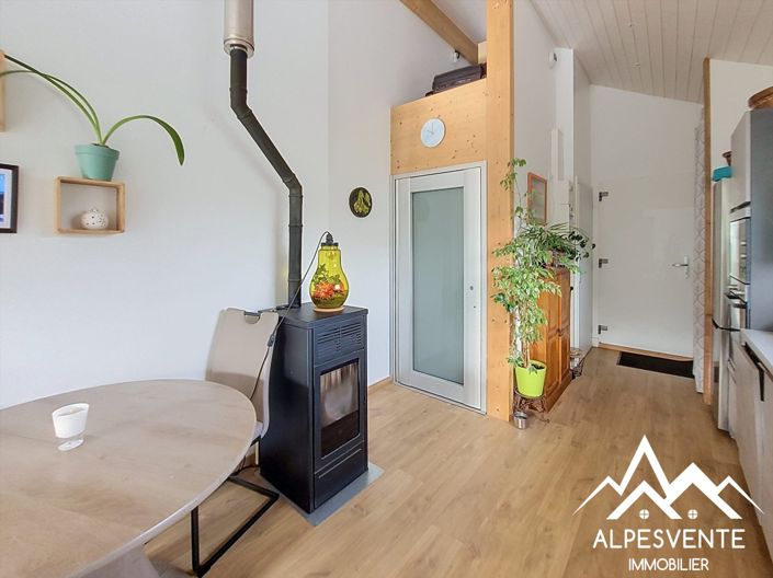 Image No.20-5 Bed House for sale