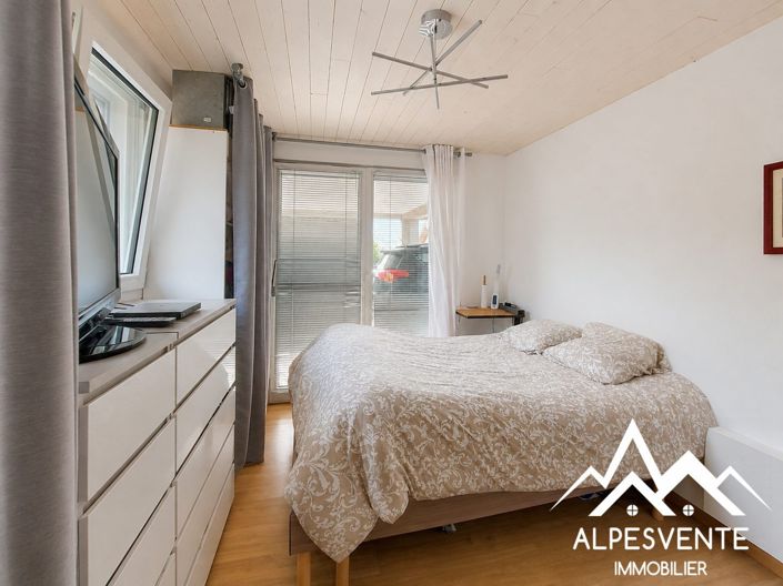 Image No.21-5 Bed House for sale