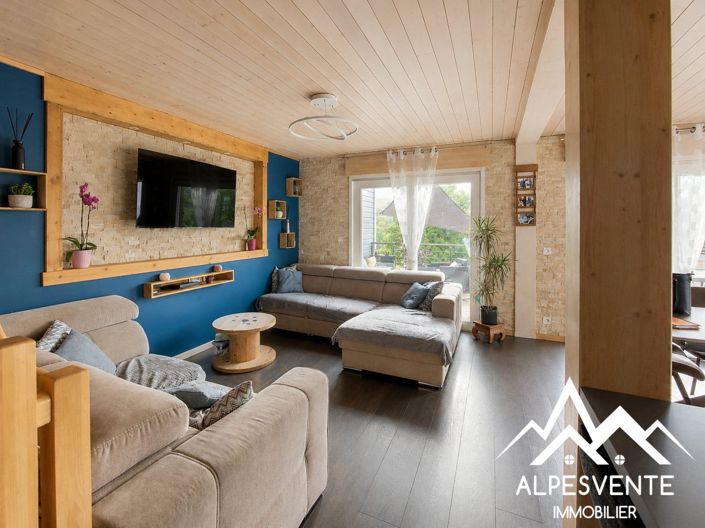 Image No.3-5 Bed House for sale