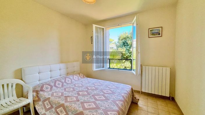 Image No.12-3 Bed House for sale