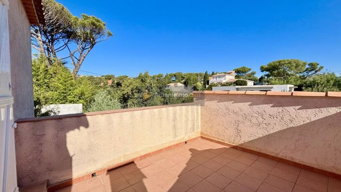 Image No.17-3 Bed House for sale