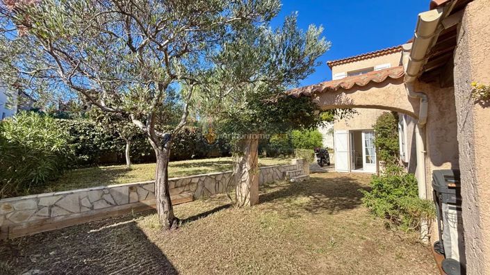 Image No.6-3 Bed House for sale