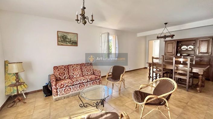 Image No.7-3 Bed House for sale