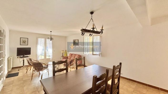 Image No.9-3 Bed House for sale