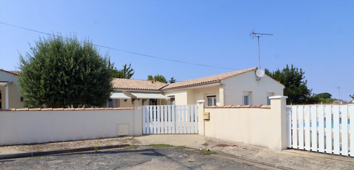 Image No.17-4 Bed House for sale