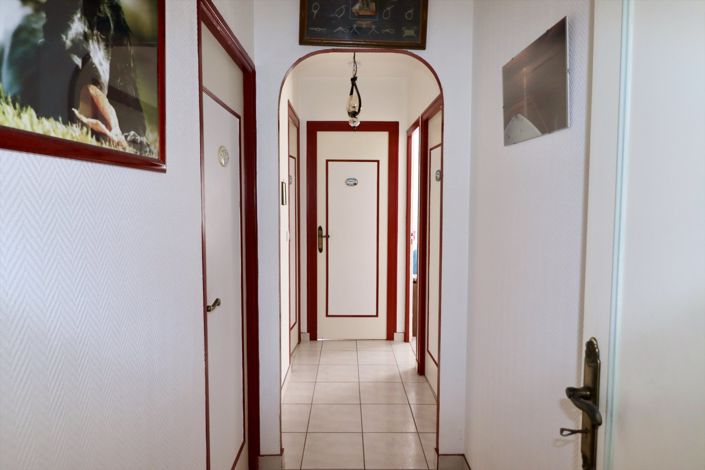 Image No.7-4 Bed House for sale