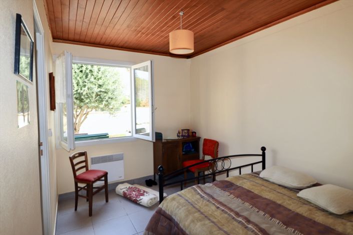 Image No.9-4 Bed House for sale