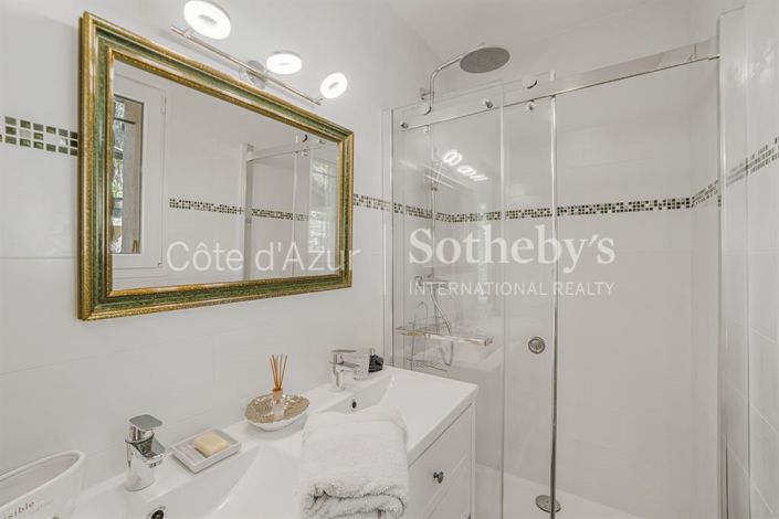 Image No.11-3 Bed House for sale