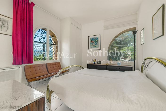 Image No.10-4 Bed House for sale